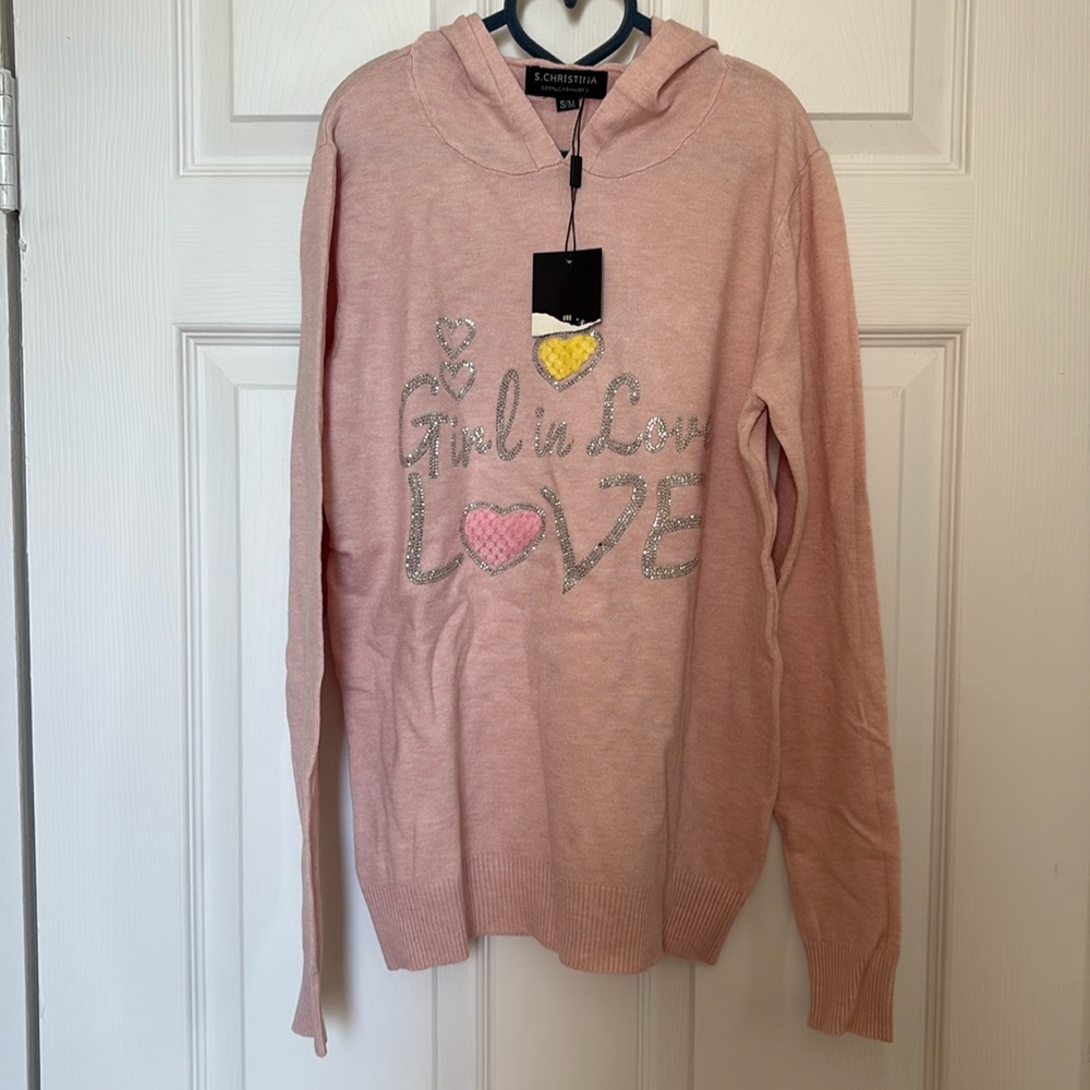 Cashmere sweater with hood
Pink
New with (ripped) tag
Soft and cute